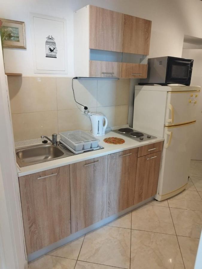 Apartments Mare - 150 M From Beach Brela Buitenkant foto