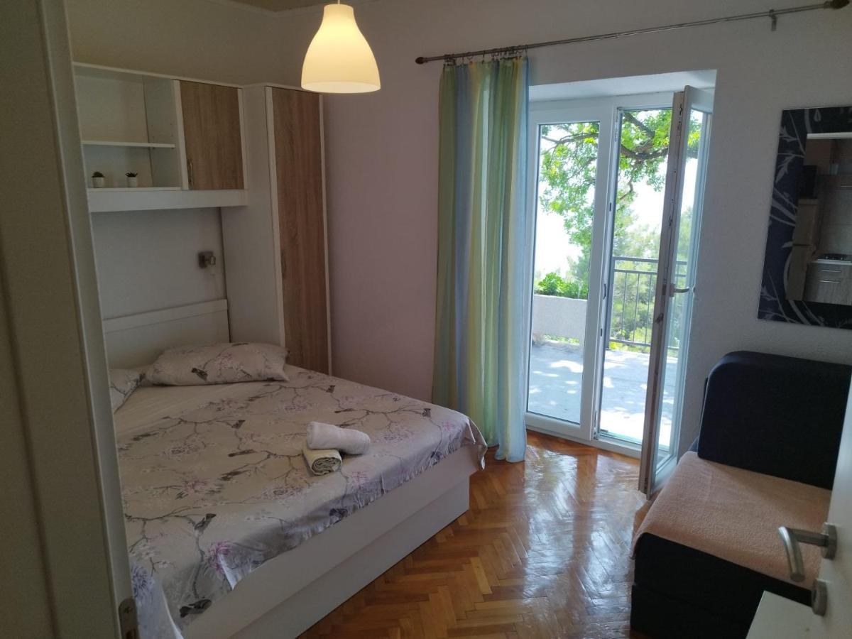 Apartments Mare - 150 M From Beach Brela Buitenkant foto